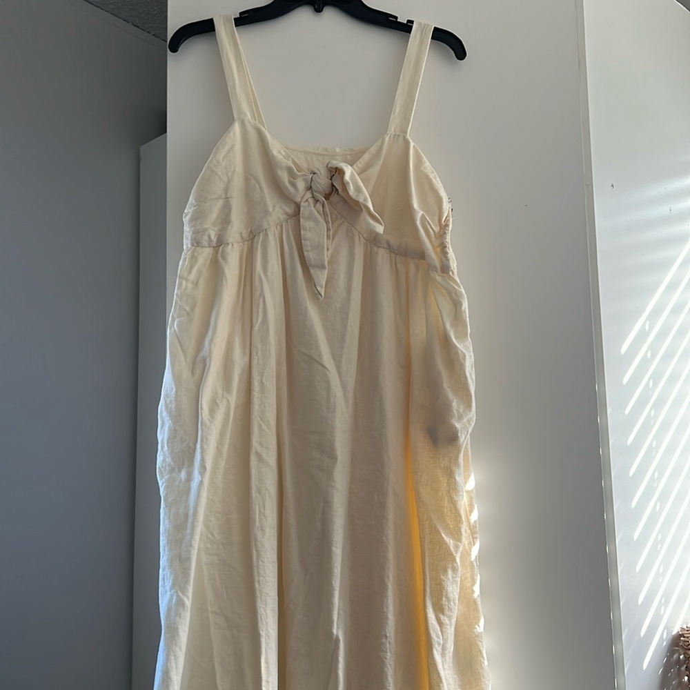 Who what wear off white sleeveless dress